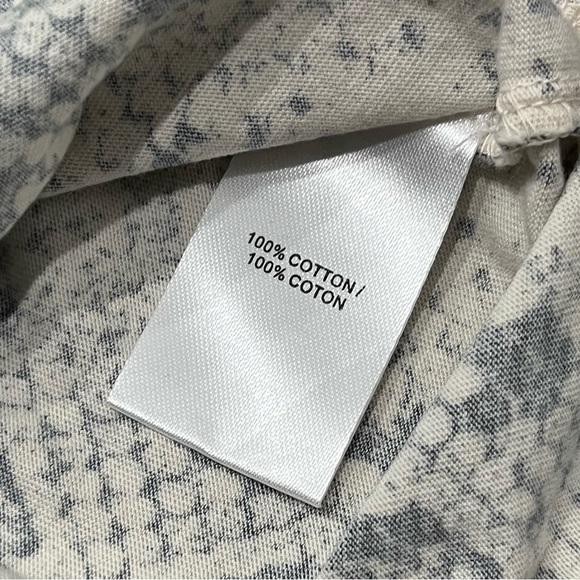 Pam and Gela python basic tee- P ( XS) - Picture 4 of 4